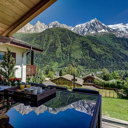 Peace And Love Chalet