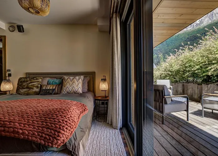 Peace And 샬레 샤모니