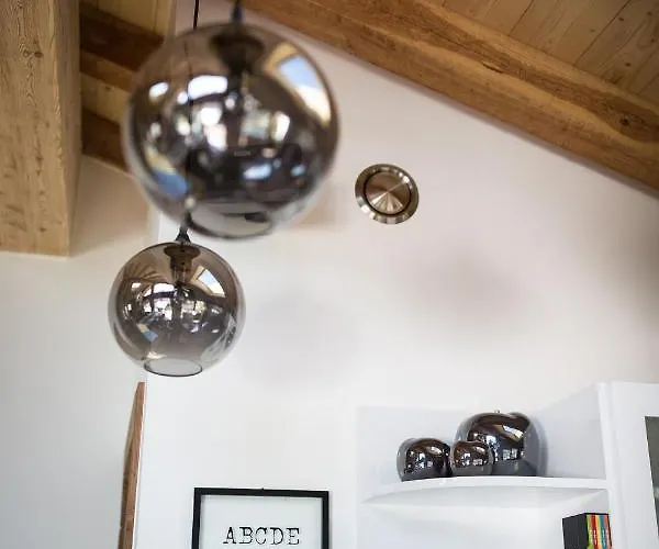 Peace And Шамоні